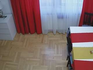 voyeurcam julmodels dining 2